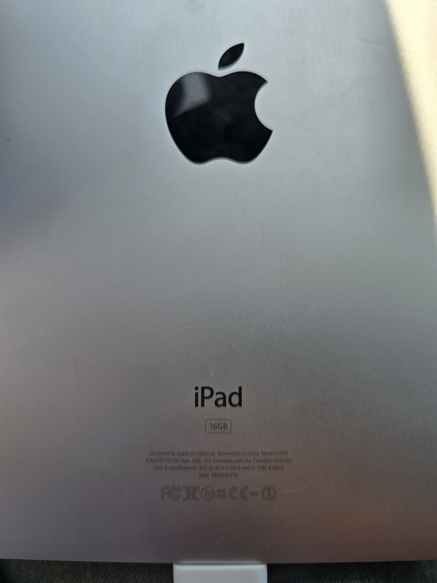 Ipad 1 geracao A1219 9.7 16GB (nao liga)