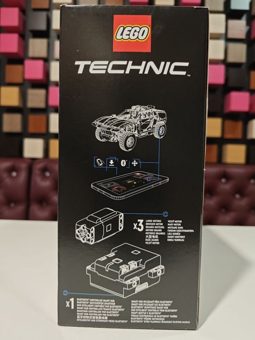 Конструктор LEGO Technic 42160 Audi RS Q e-tron (914 деталей)
