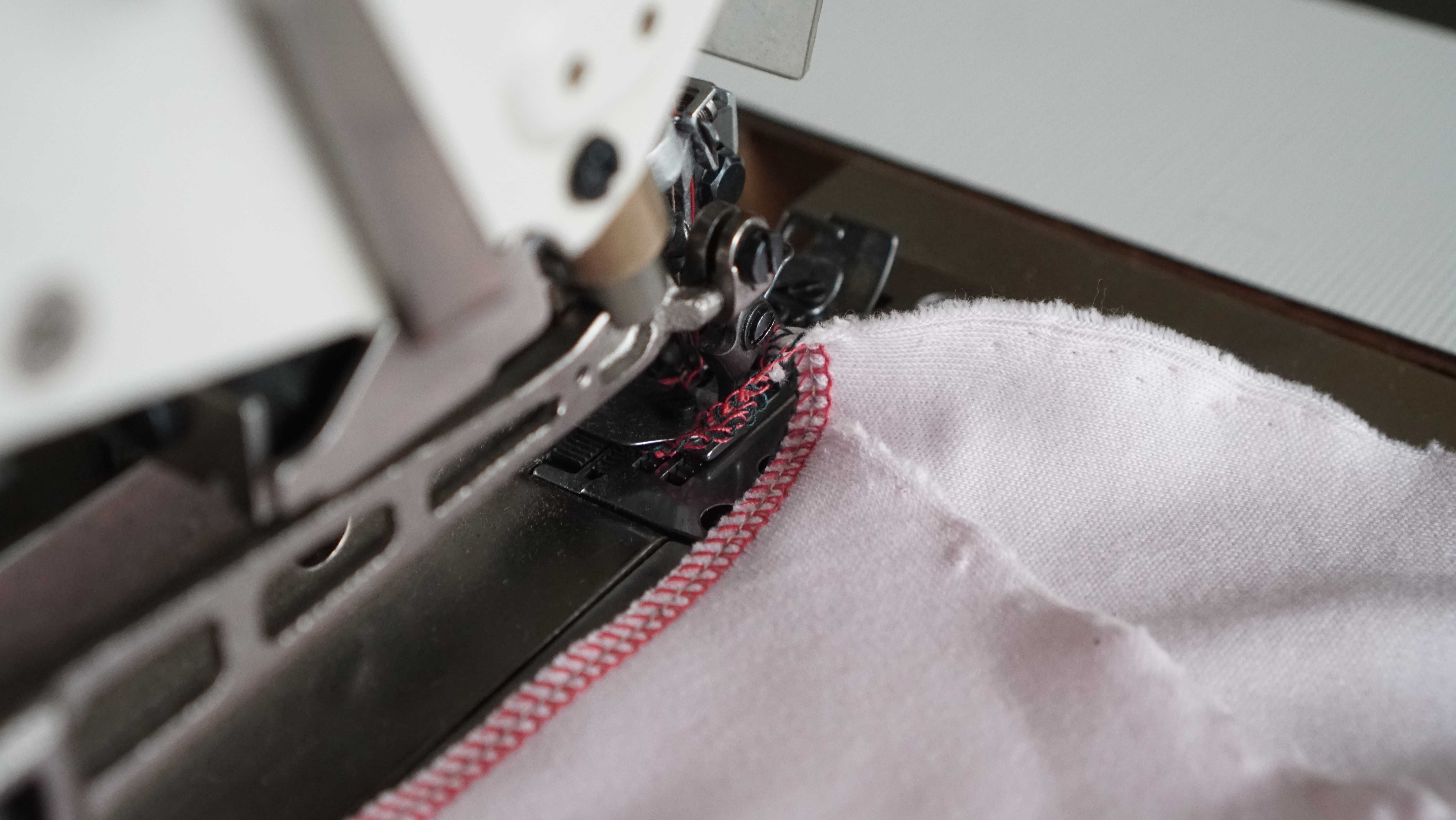 Overlock Juki 4-nitkowy