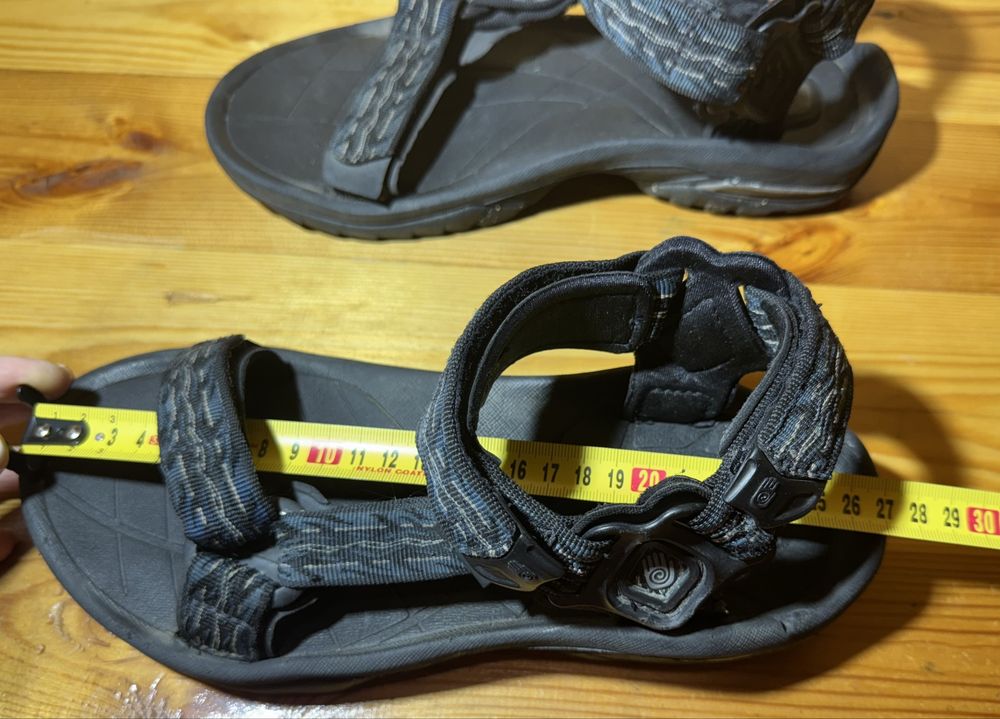 Оригінальні сандалі Teva. Розмір 40(25,5 см)