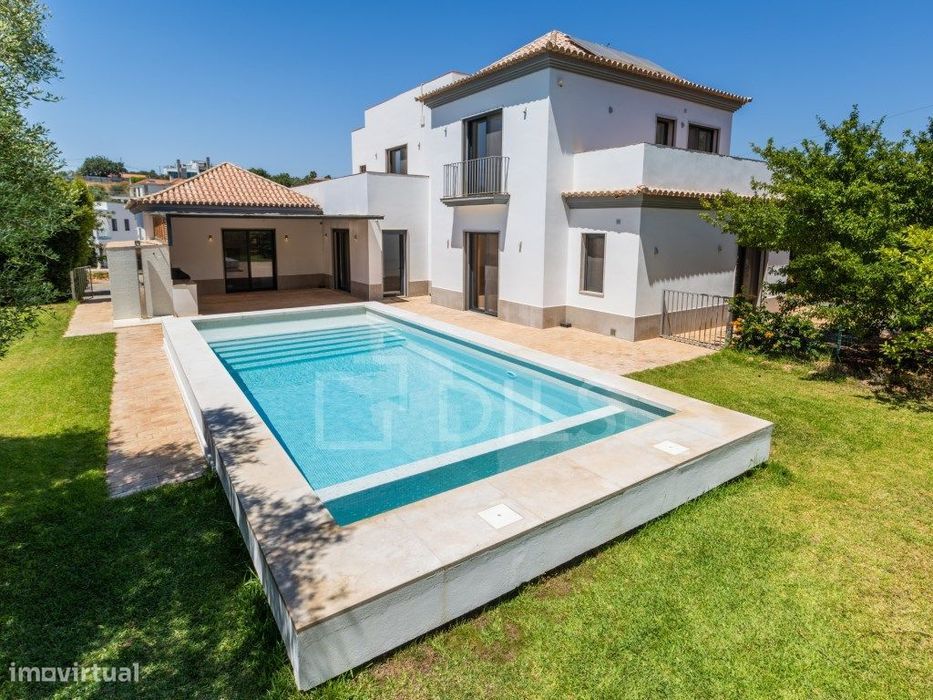 Moradia T4 com piscina em Vale Formoso, Loulé