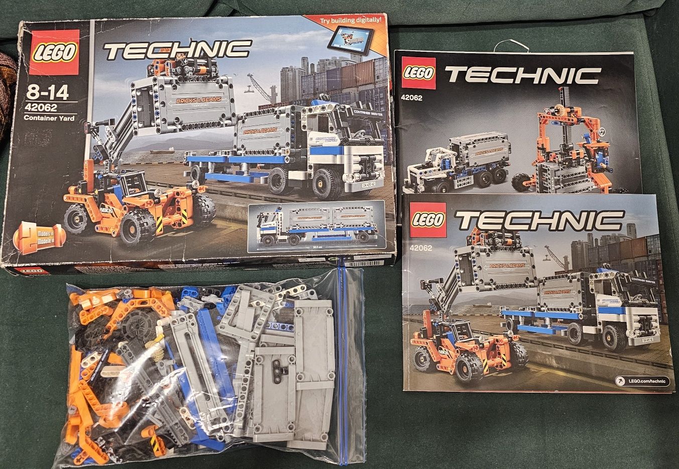 LEGO Technic 42062 Container Yard WARTO