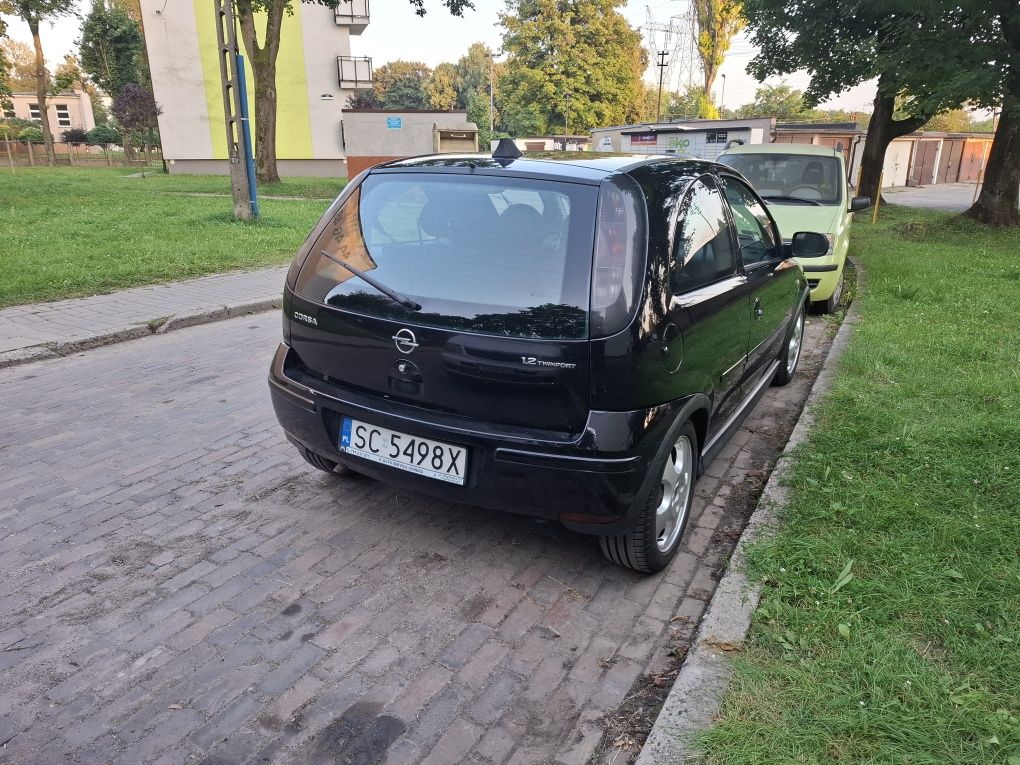 Opel corsa c 1.2 80km 2005r