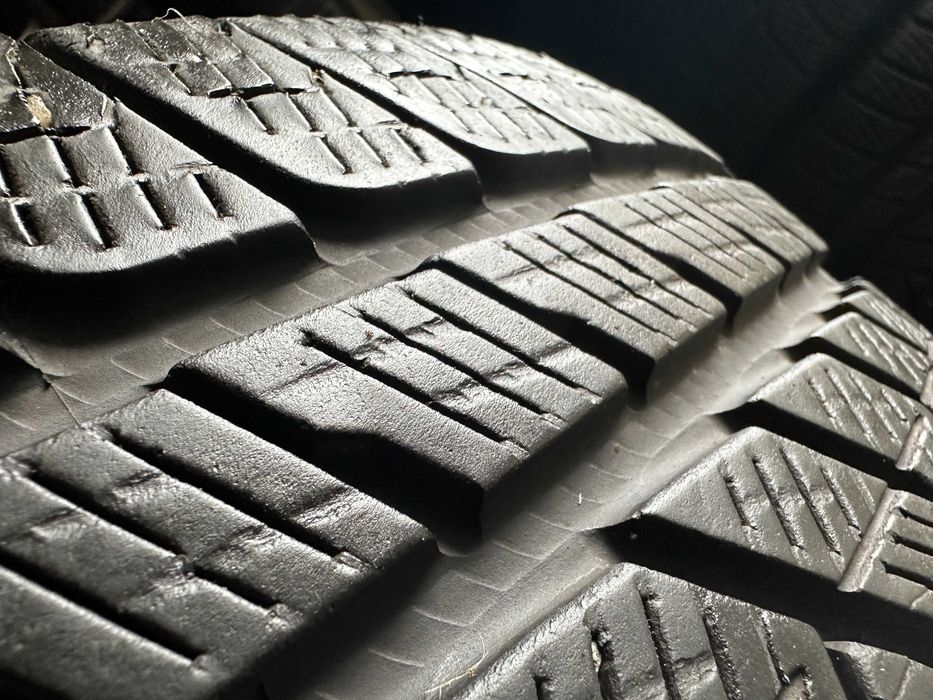 295-35 R21 107V Pirelli Scorpion Winter зима 2023