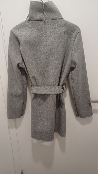 Casaco cinza com cinto (NOVO)- Tamanho único