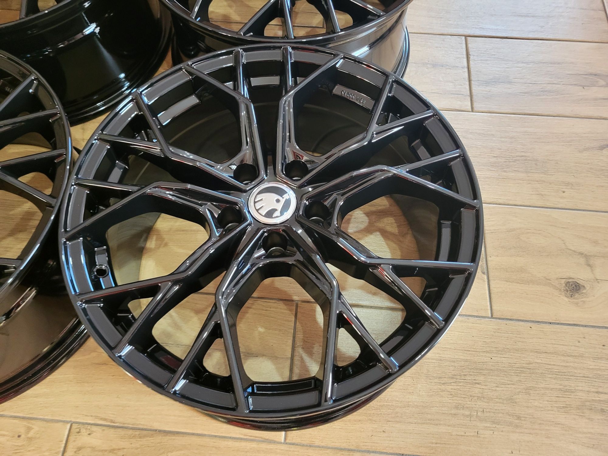 Alufelgi 18" 5x112 ET40 SKODA Octacvia III IV RS SUPERB III Kodiaq !