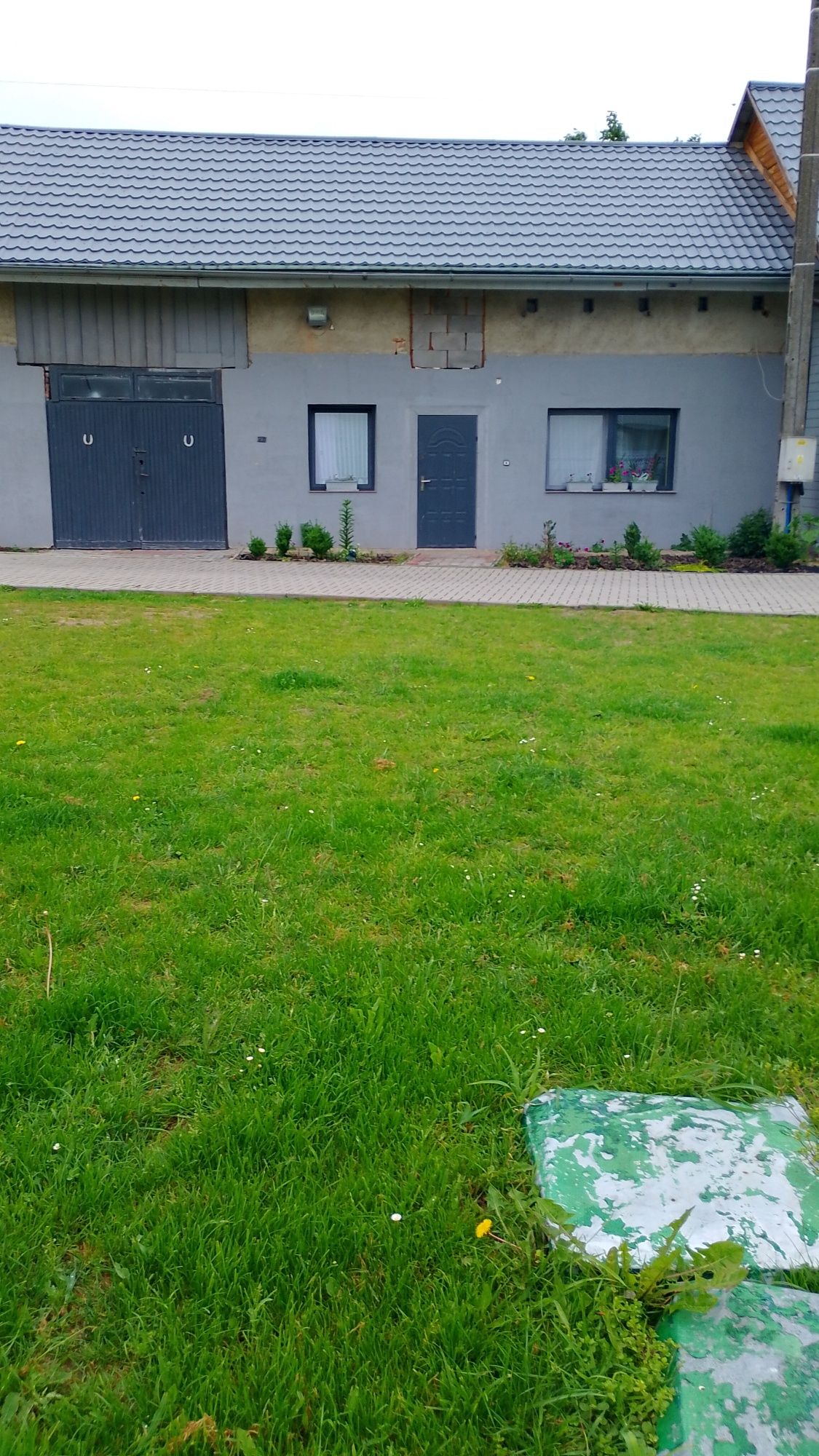 Sprzedam dom częściowo wyremontowany 500 m mieszkalnego zagospodarowan