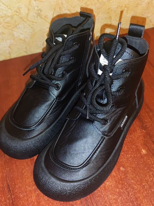 Продам новi жiночi черевики.