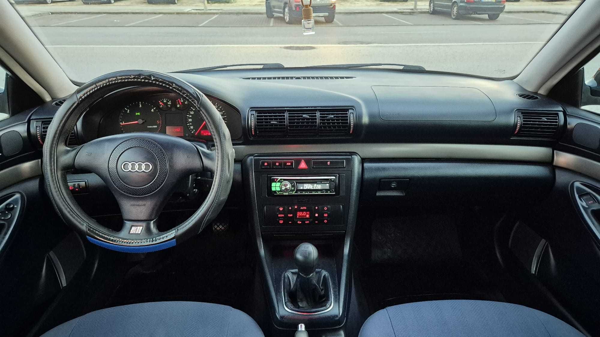 Audi A4- Impecável