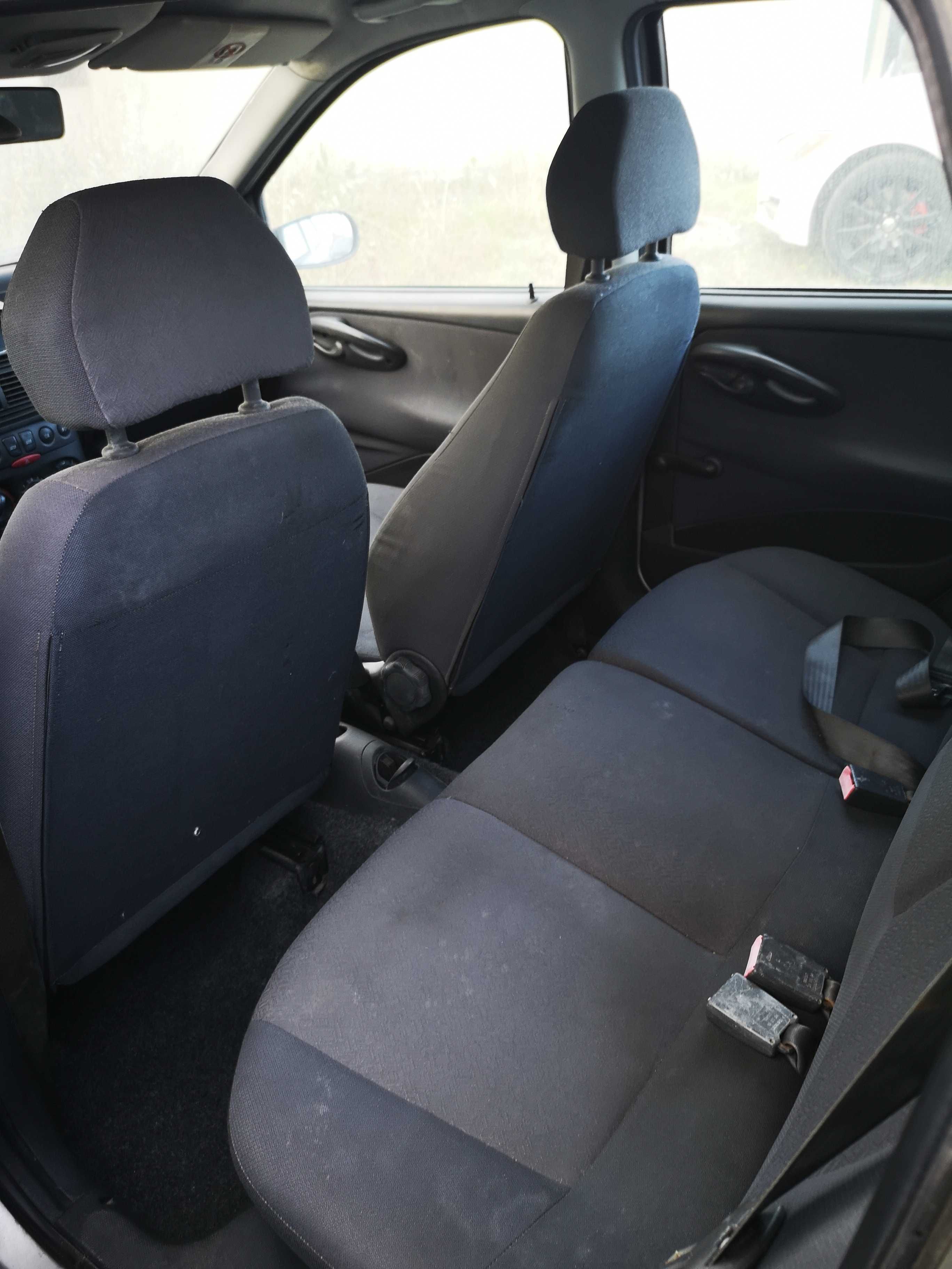 Fiat Punto impecável