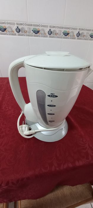 Microondas + jarro eletrico