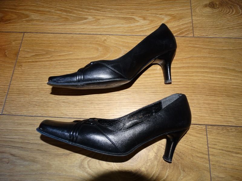 Buty pantofle skóra naturalna 35 (23 cm)
