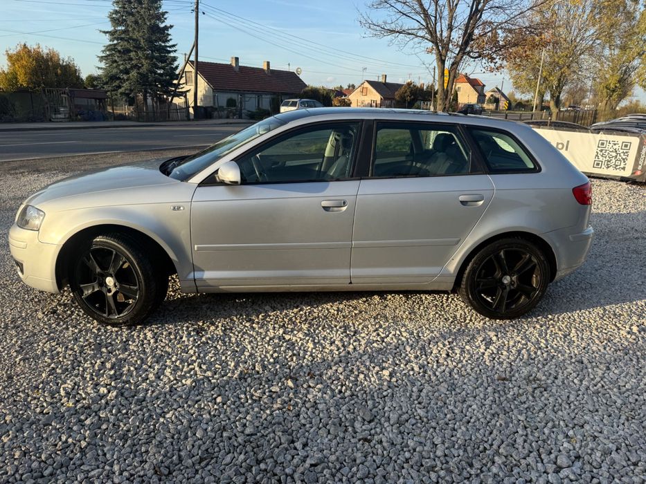 AUDI A 3 8P Automat 200ps Panoramadach+szyberdach Alu