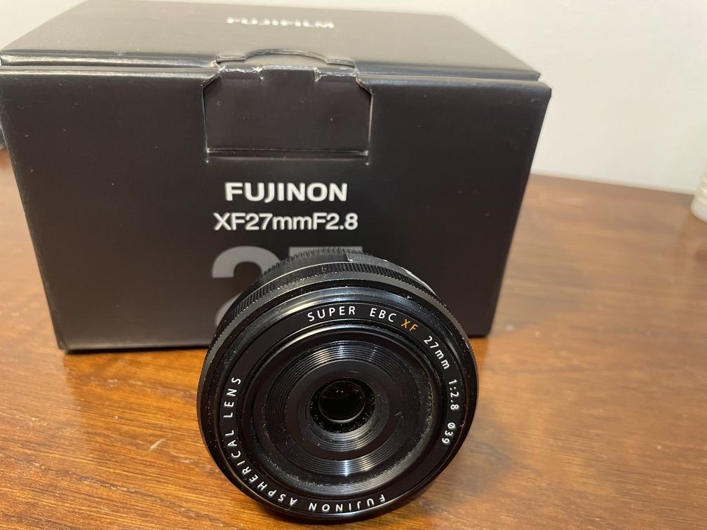 Lente Fujifilm XF 27 mm