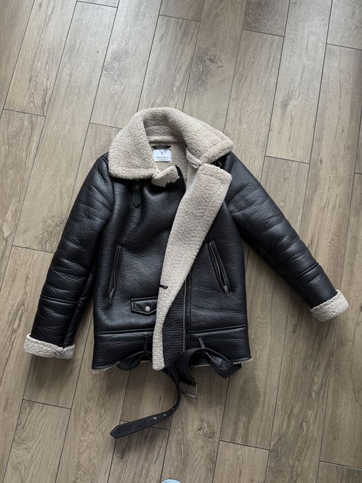 Дубленка тепла Stradivarius M