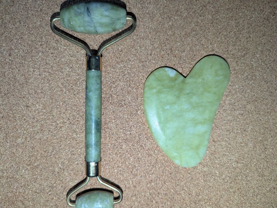 Нефритовий ролер і скребок гуаша ціна за 2штуки