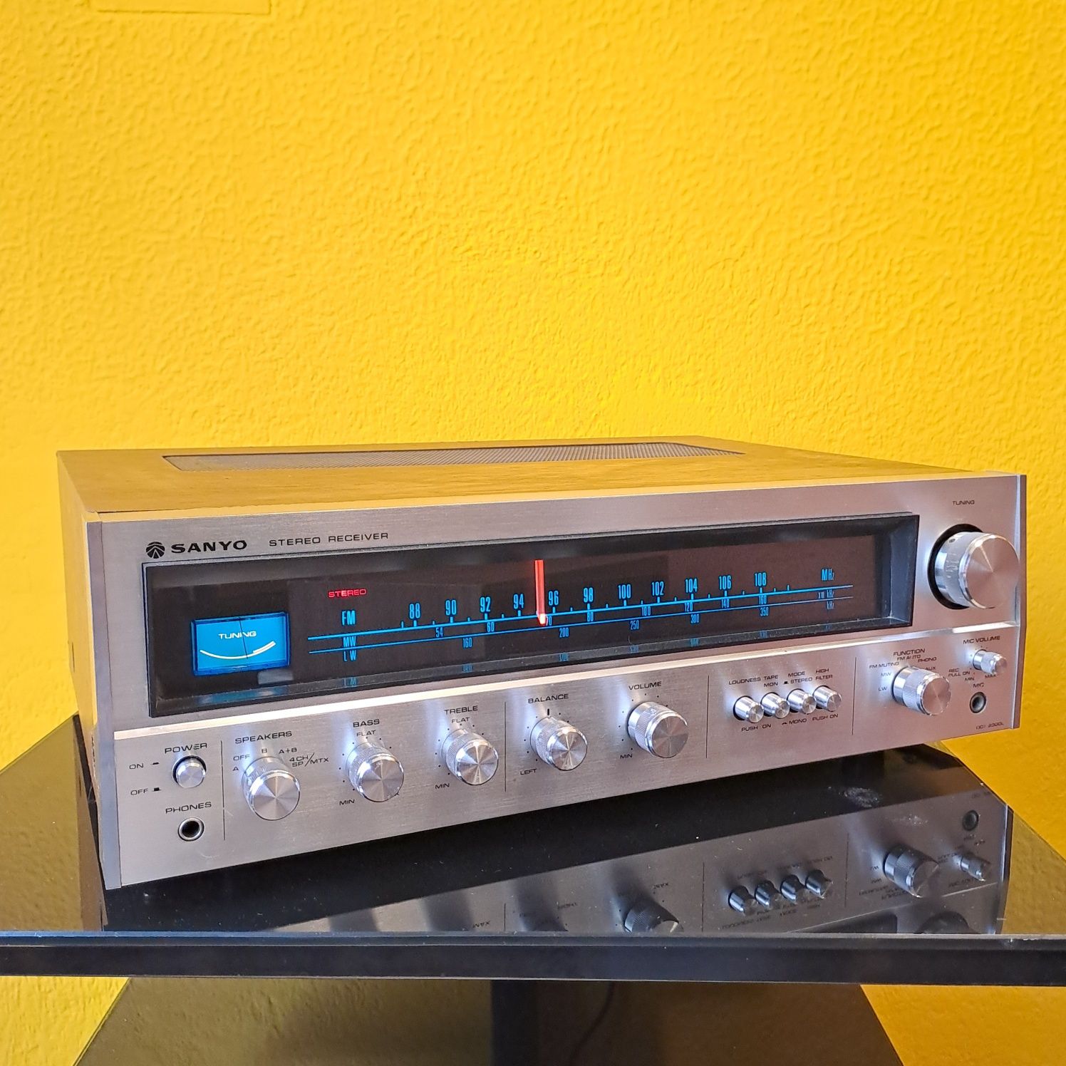 Receiver Sanyo DCX-2000L