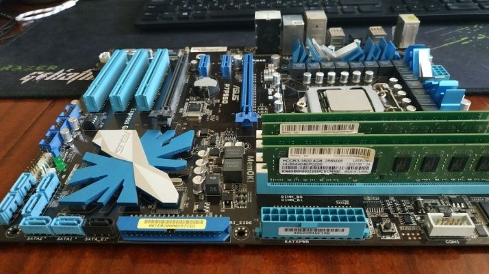 Материнса плата Asus P7P55D Socket LGA1156