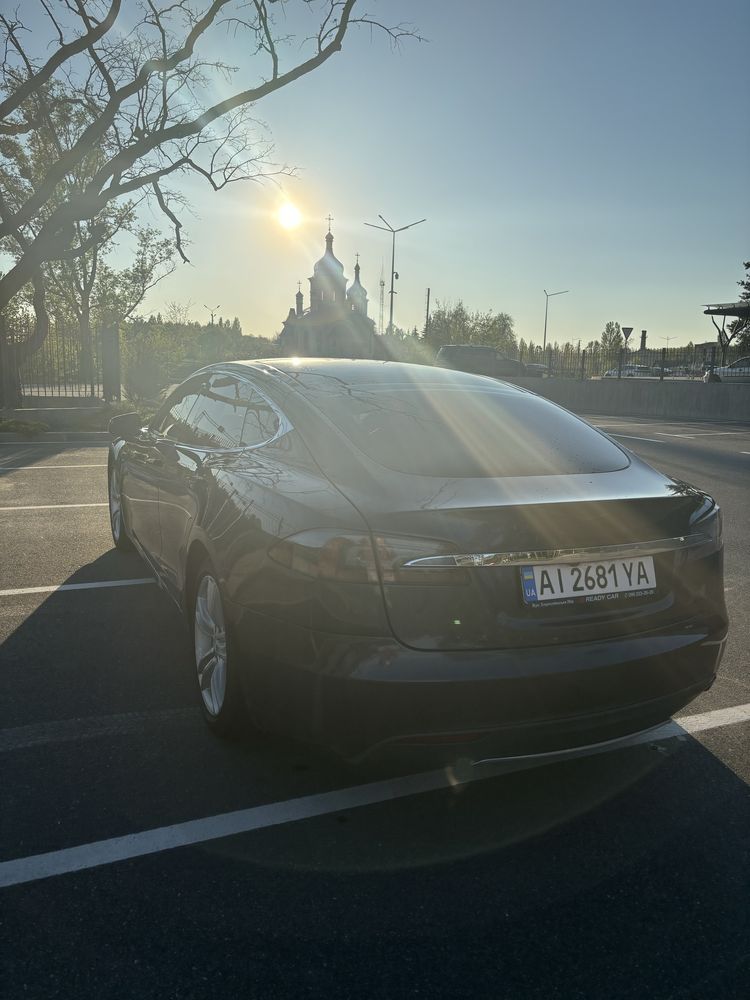 Продам TESLA MODEL S 85 D, 2015