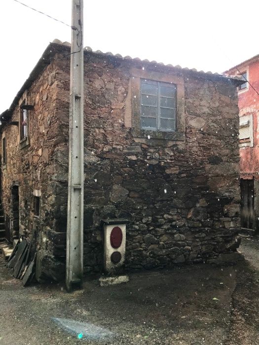 Casa em aldeia serrana - em reabilitação