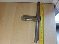 Klucz fajkowy typu T – solidny, stalowy, długość ok. 28 cm