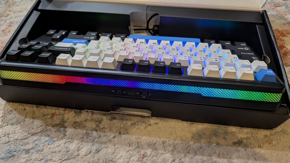 Teclado Mecânico EPOMAKER TH85