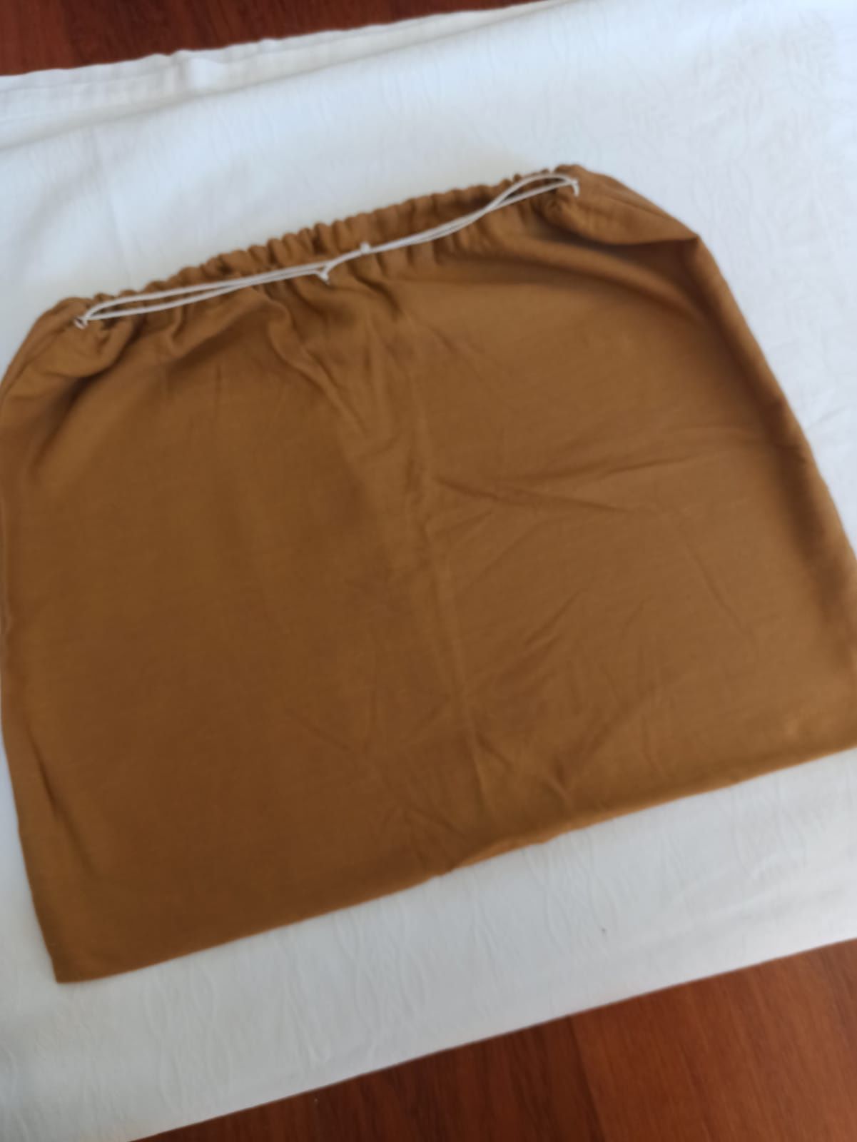 Saco de pano amarelo torrado com fio