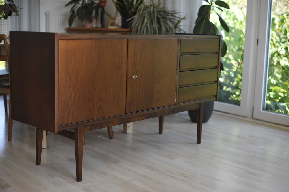 Komoda proj. S. Albrecht dla Bydgoskie Zakłady Drzewne