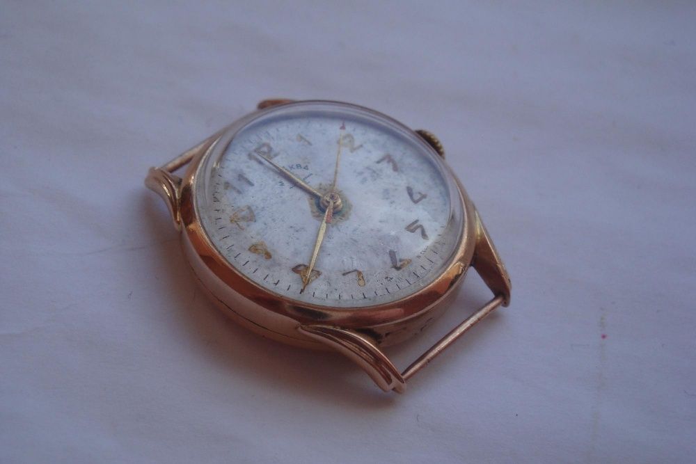 Часы Москва 583пробы золота