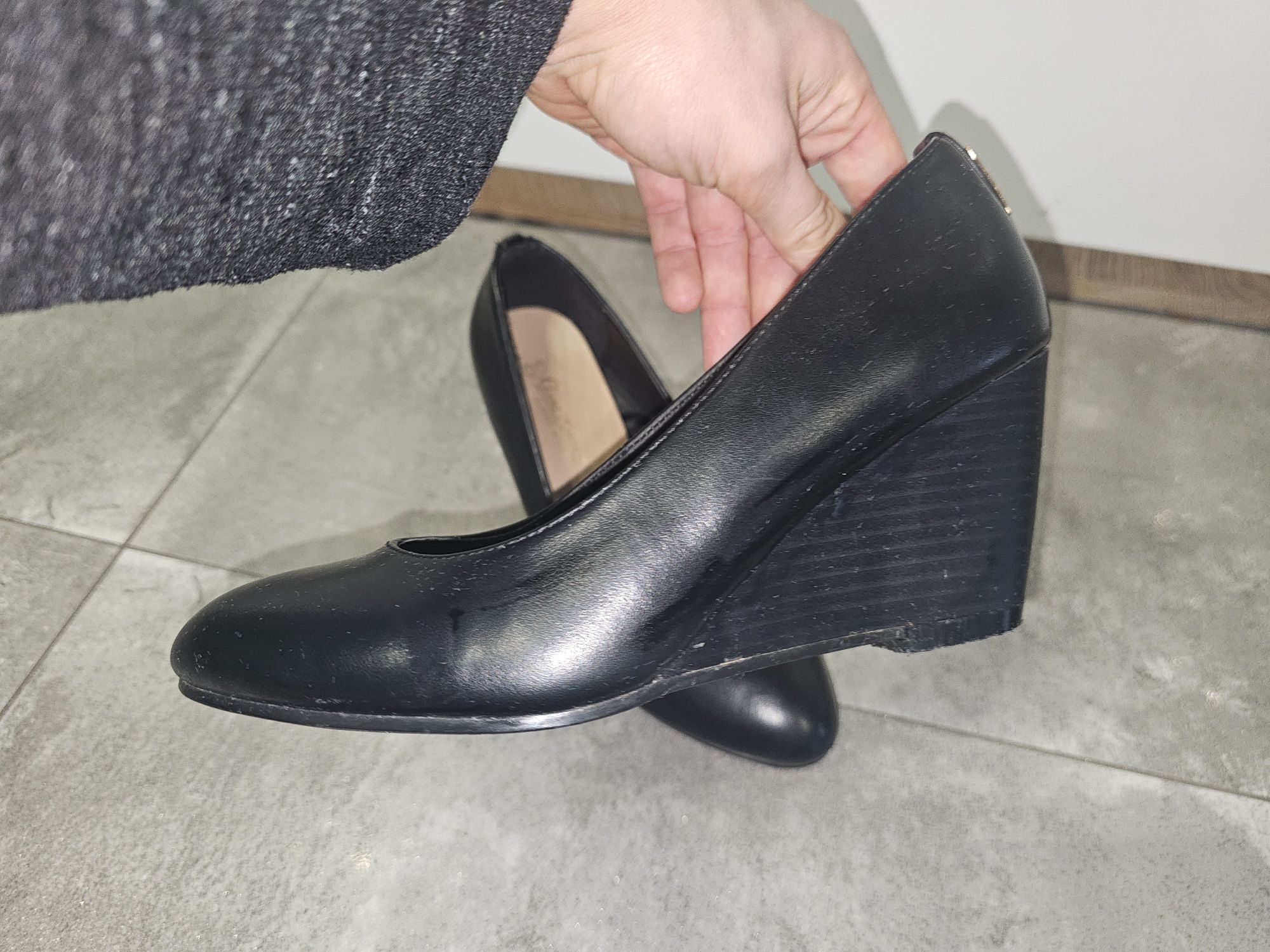 Buty półbuty na koturnie 37 Clara Barson