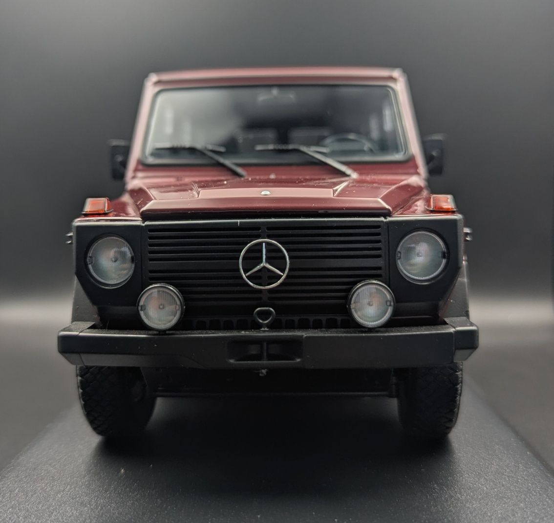 Mercedes G-Model Minichamps масштаб  1:18