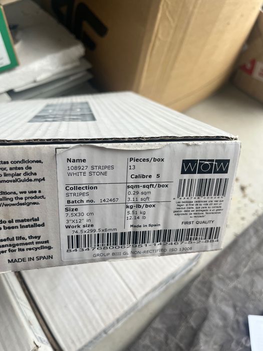 WOW Stripes White Stone Matt 7,5x30 cegiełka trójwymiarowa