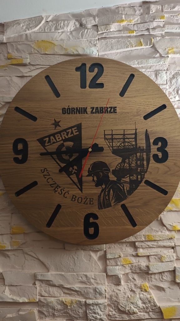 Zegar na zamówienie z LITEGO  drewna dębowego