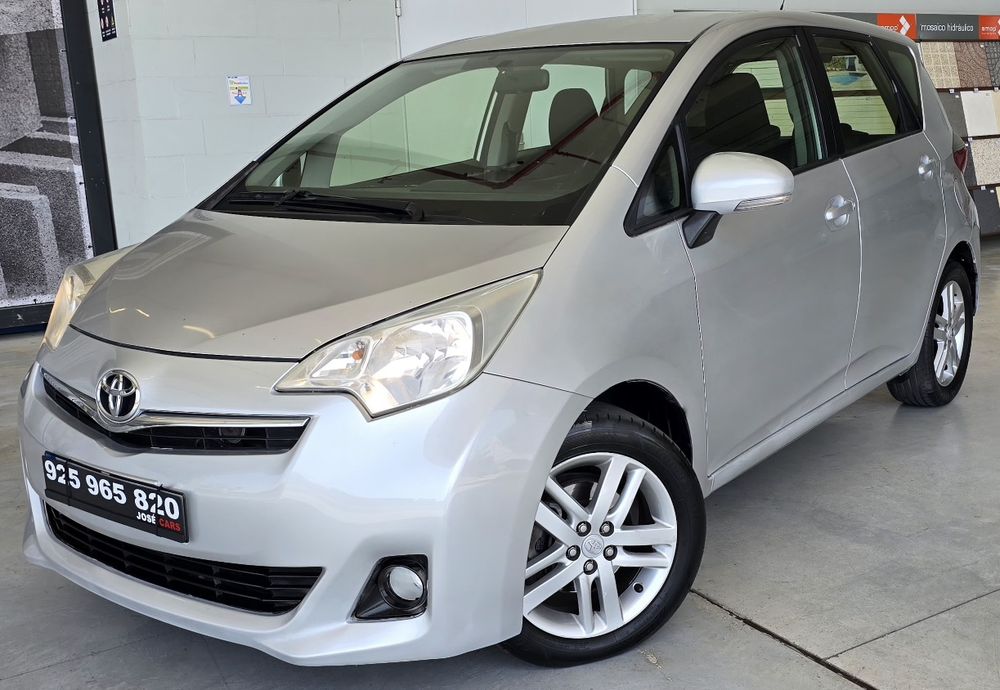Toyota verso S 2013 nacional só 207mil km aceito retoma
