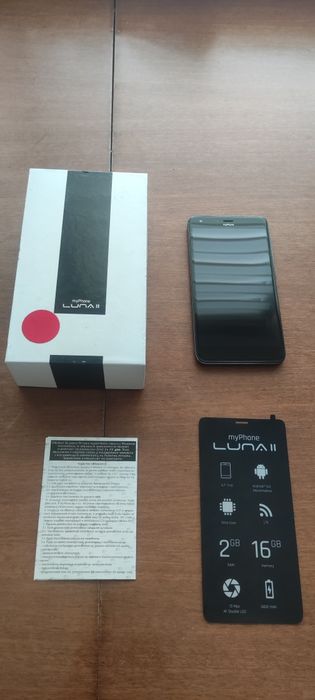 MyPhone Luna II z pudełkiem i ladowarką
