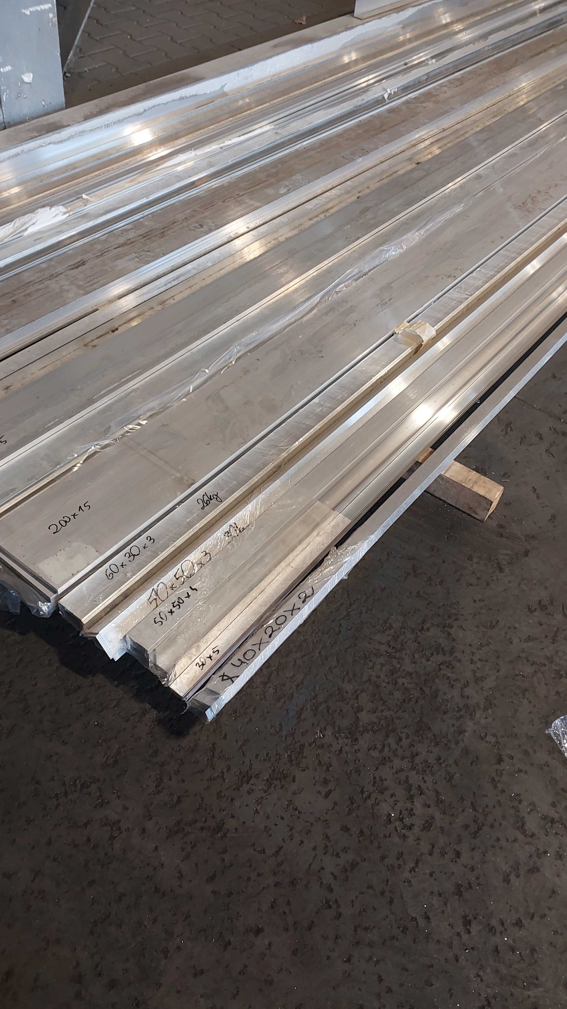 Kątownik aluminiowy, aluminium 60x30x3,0 gat. 6060/PA38, BYTOM