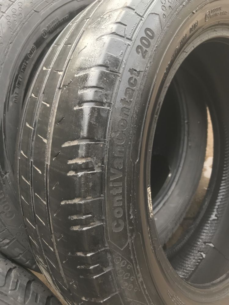 2 szt.para opony letnie 16r.6 mm 215/60R17C Continental VanContact 200