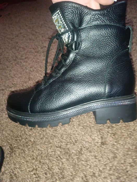 Демісезоні жіночі черевики шкіряні нові