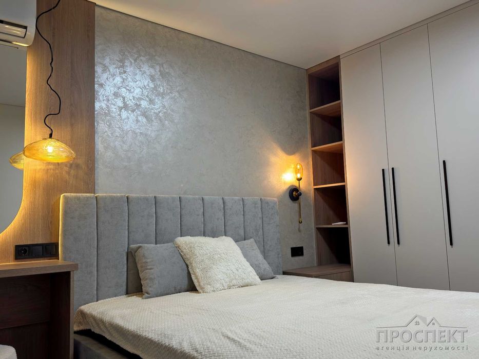 Квартира з новим ремонтом в центрі міста з автономним опаленням