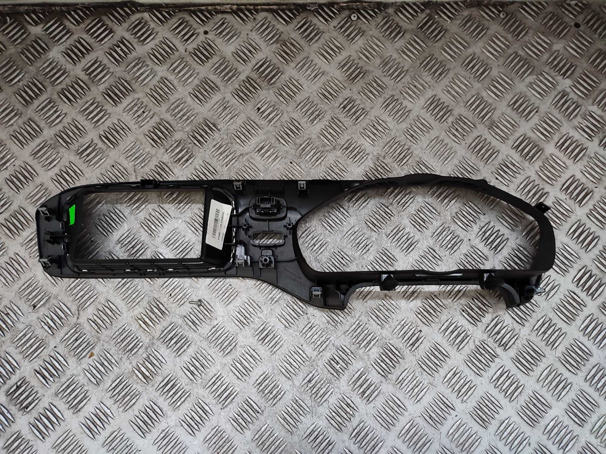 Volvo V40 II 12- ramka licznika