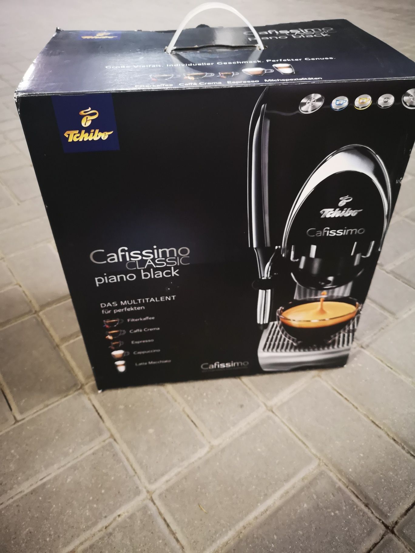 Ekspres Caffissimo Classic Piano Black Tchibo. Nowy uchwyt na kapsułki