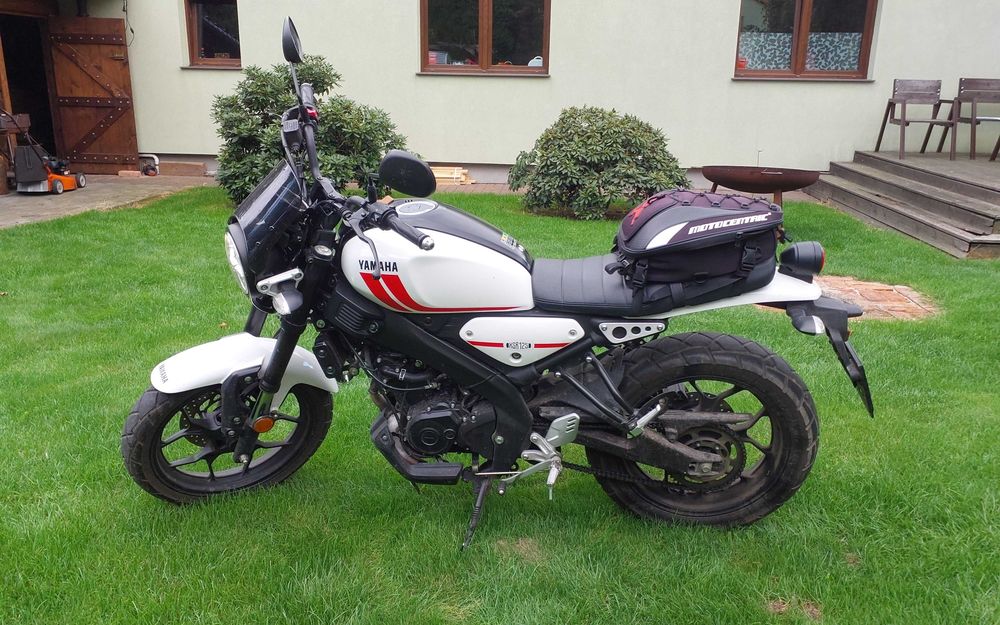 Motocykl Yamaha XSR 125, salon PL, na gwarancji do 04.2026 r., kat. A1