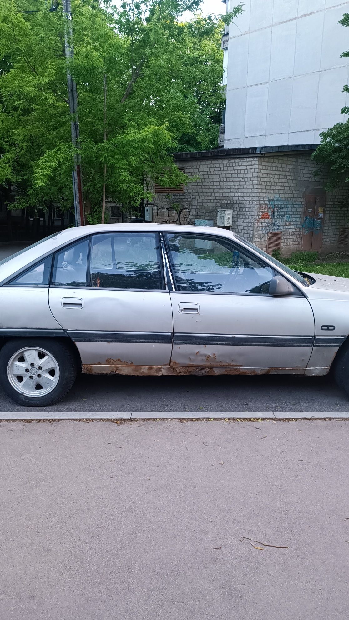 Продам Opel Omega 92p.