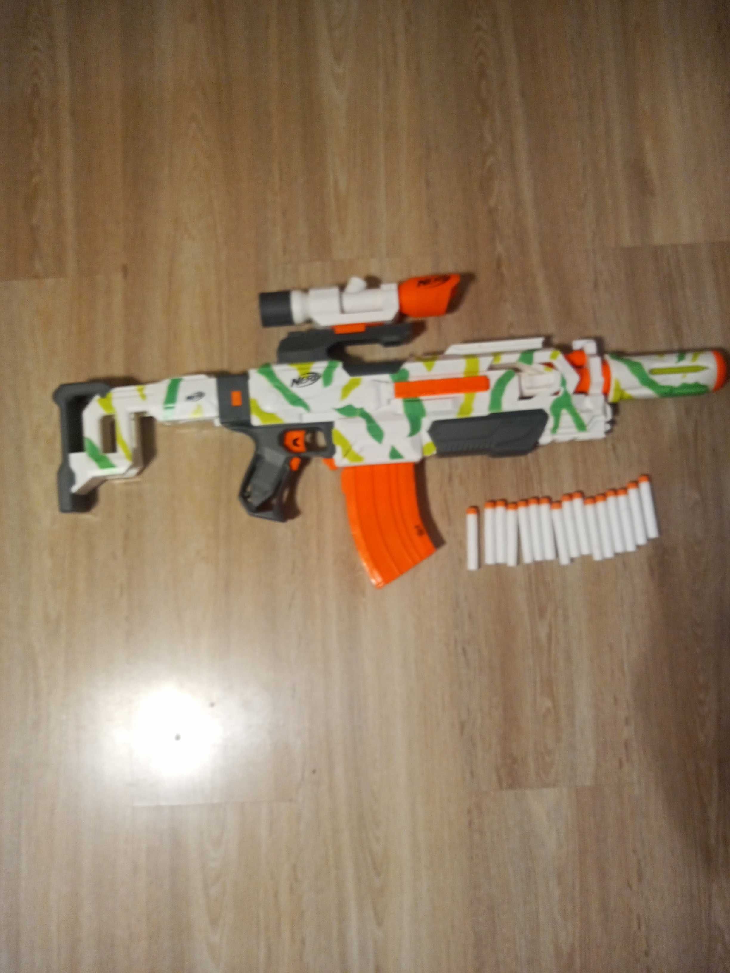 Pistolet Nerf w bardzo dobrym stanie