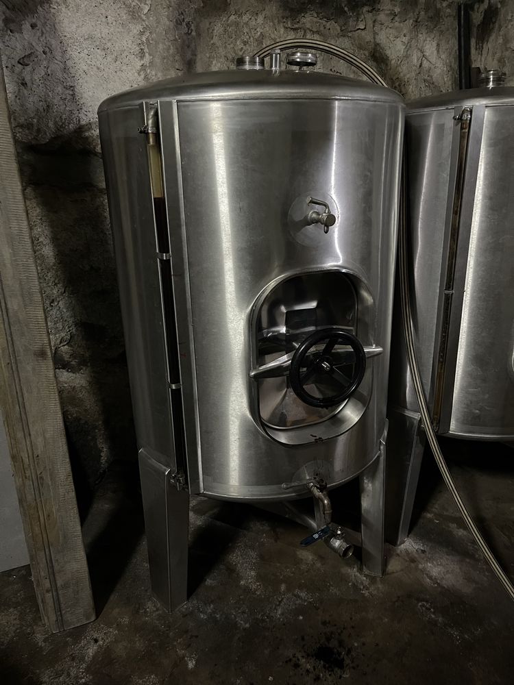 Cuba armazenar vinho 250L