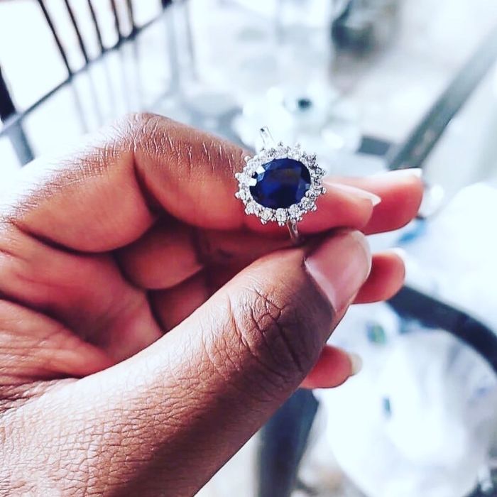 Женское серебрянное кольцо