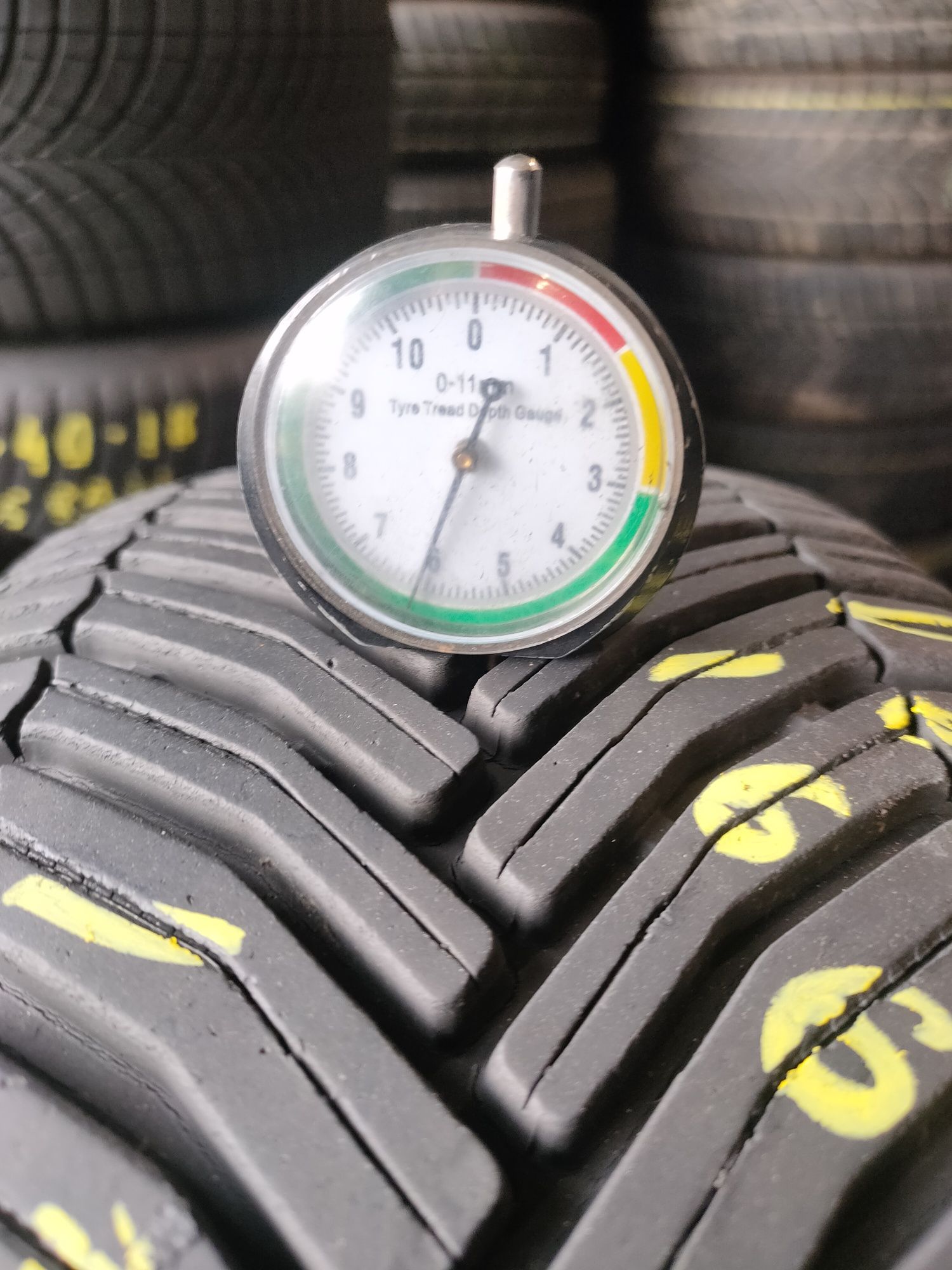 185/60r15 Michelin CrossClimate z 2016r około 6mm