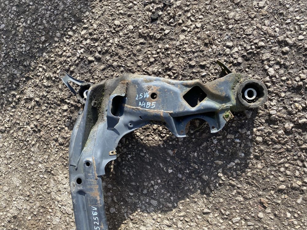 Audi a4b5 a4 b5 2.5 V6 TDI quattro sanki wozek kolyska belka przod