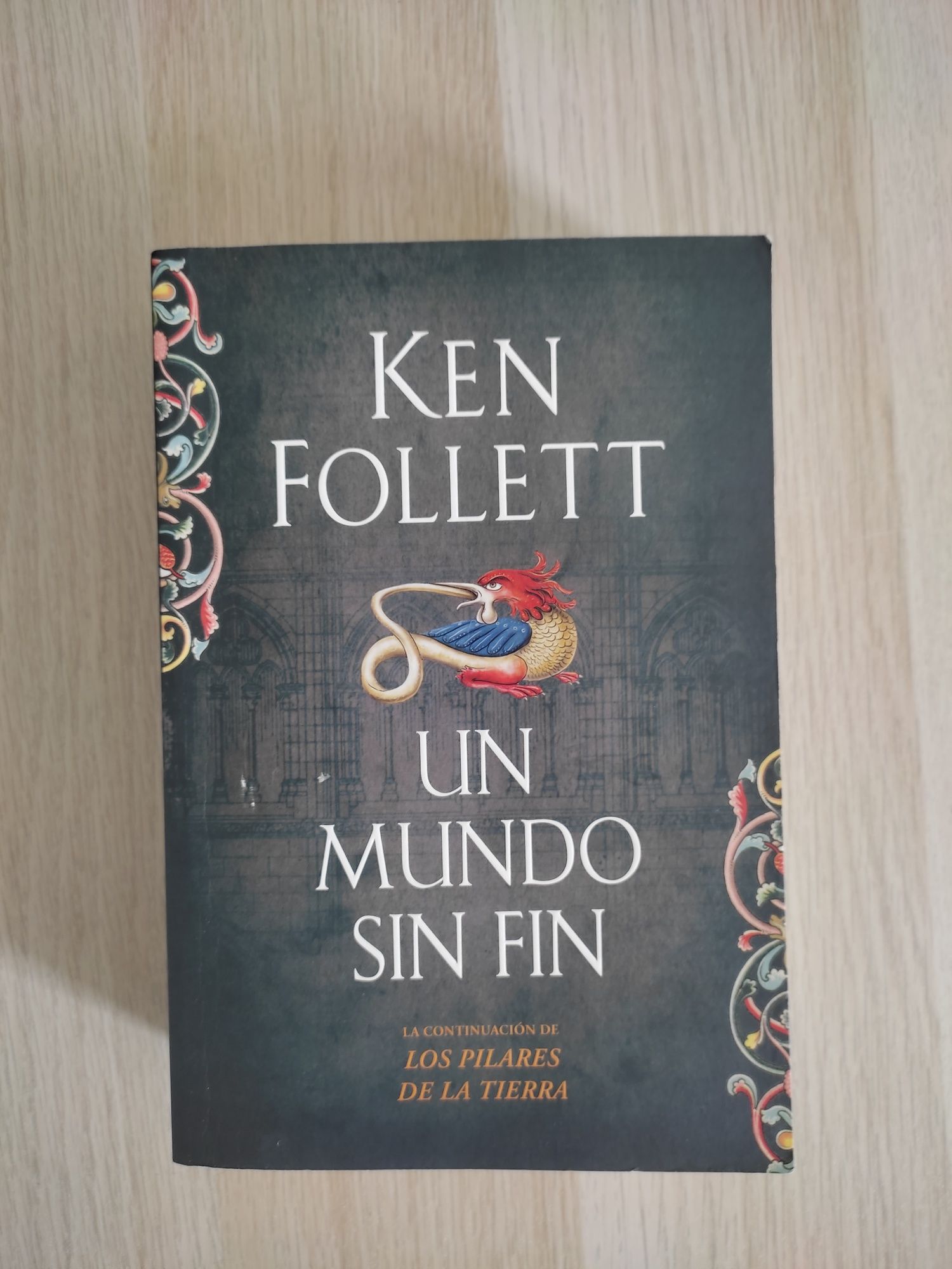 Książka po hiszpańsku 'Un mundo sin fin' Ken Follet