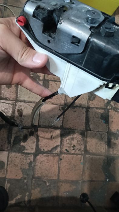 Замок дверей задня права пежо 301 psa 755054